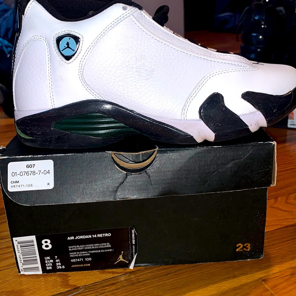Used Jordan retro 14 oxidized great condition